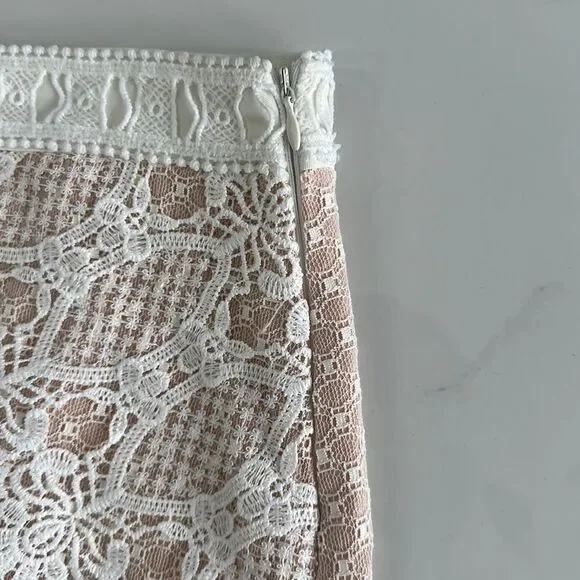 Endless Rose Crochet Lace Mini Skirt Size Medium - Picture 4 of 9